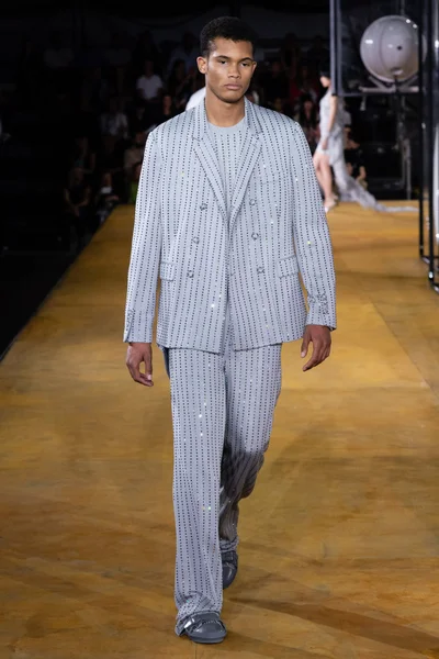Look 106